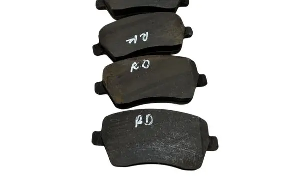Renault Clio III Brake pads (front) 90R02A082352 LP3551CJGG 22010319