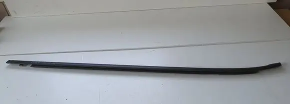 Nissan Leaf I (ZE0) Rear door trim (molding)