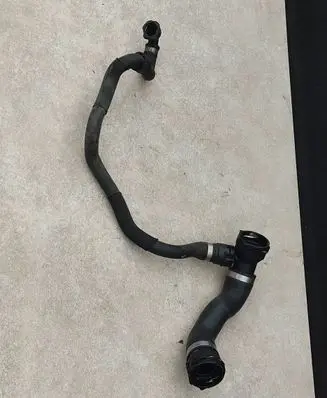 BMW 5 GT F07 Engine coolant pipe/hose 7800101 6148378104 17127800101