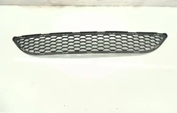 Dodge Grand Caravan Front bumper lower grill 