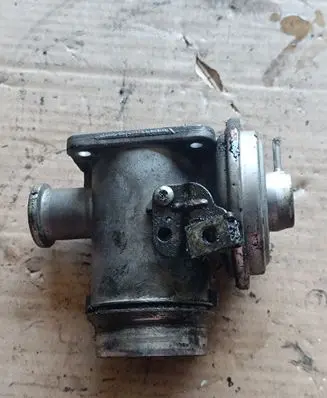 BMW X5 E53 EGR valve 7789999