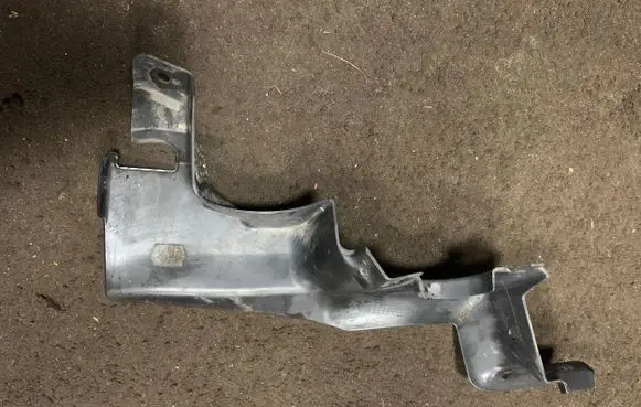 BMW 5 F10 F11 Other engine bay part 7267565