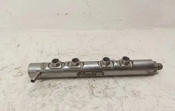 Jaguar XF X250 Fuel main line pipe 0445216028 005290231022