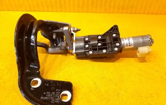 Audi A4 S4 B9 Tailgate/trunk/boot hinge 8W9827300