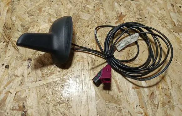 Mercedes-Benz C W204 Radio antenna 2048207675