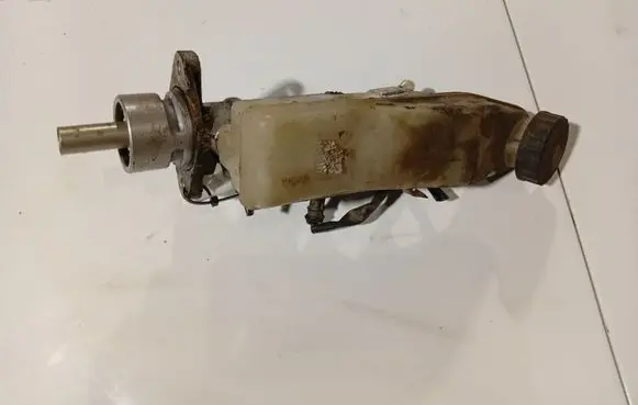 Toyota Corolla Verso AR10 Master brake cylinder 