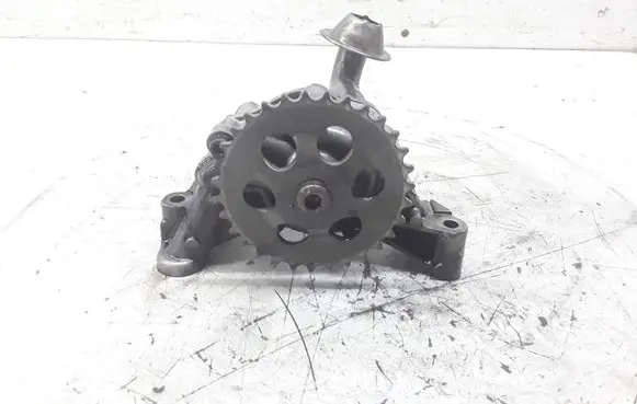 Skoda Octavia Mk1 (1U) Oil pump 06A115121