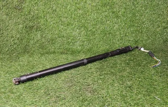 Nissan Pathfinder R52 Tailgate/trunk strut/damper 905603KA0A