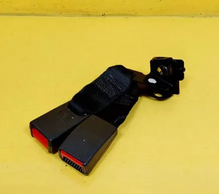 Rover 45 Middle seatbelt buckle (rear) 