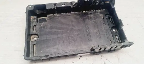 Battery tray