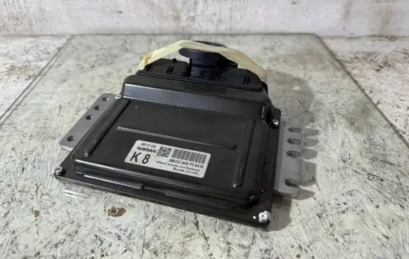 Nissan Primera Engine control unit/module MEC37030