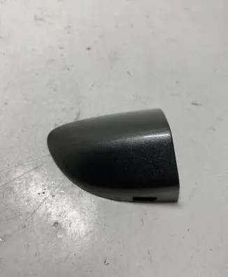 Volkswagen PASSAT B6 Front door handle cover 3C0837880