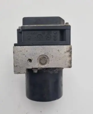 Skoda Fabia Mk1 (6Y) ABS Pump 6Q0614417M 6Q0907379AB
