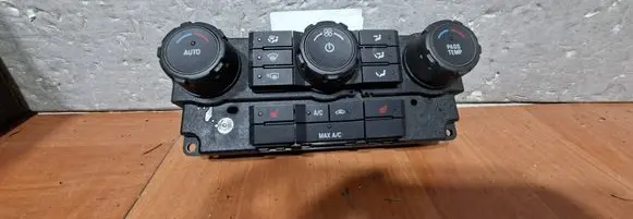 Ford Escape II Central console control unit 9L8418C612BA 070209 3AWR035084