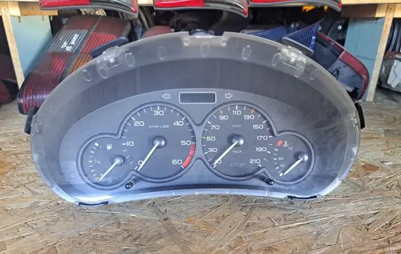 Peugeot 206 Speedometer (instrument cluster) 9645096080 503000640102 WF2U9GD1