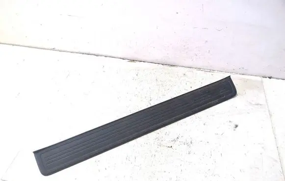 Honda CR-V Front sill trim cover 84202SWAA