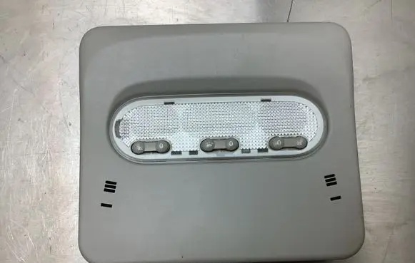 Nissan Qashqai Front seat light 264304E