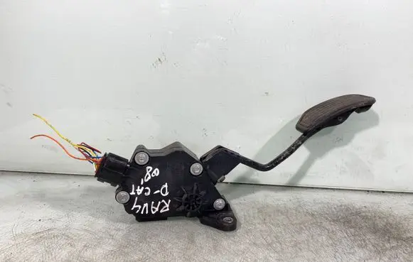 Toyota RAV 4 (XA30) Accelerator throttle pedal 7811042030