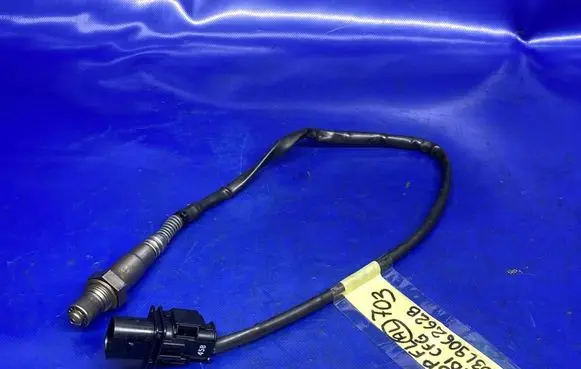 Audi A3 S3 8P Lambda probe sensor 03L906262b 0281004085