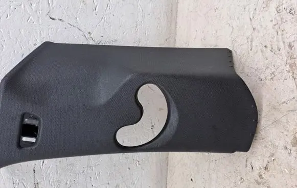 (C) pillar trim
