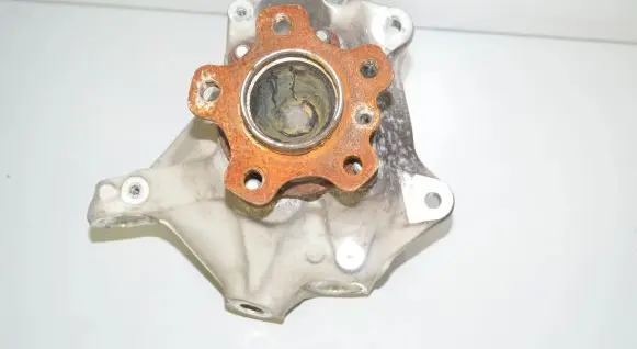 BMW iX3 G08 Front wheel hub 6886947 6899689 6899691