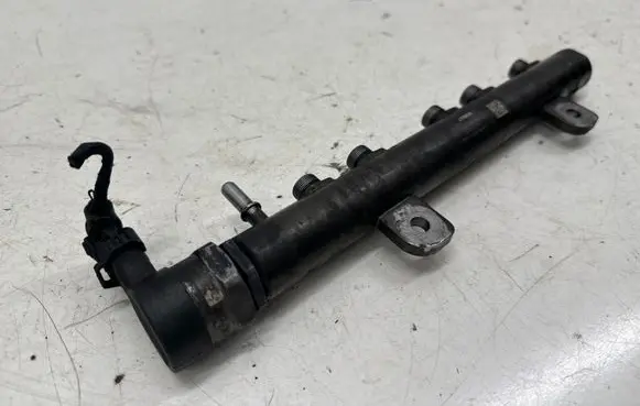 Maserati Ghibli Fuel main line pipe 0445216044