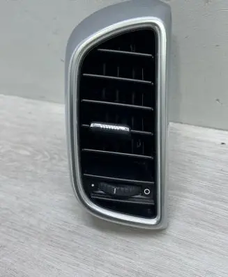 Rear air vent grill