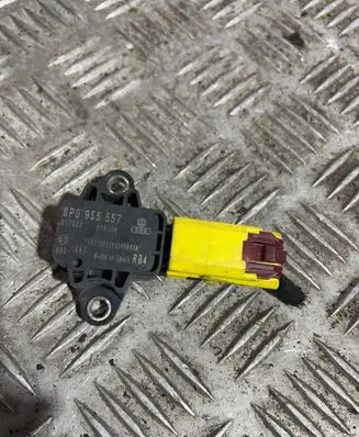 Audi A3 S3 A3 Sportback 8P Airbag deployment crash/impact sensor 8P0955557