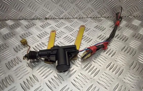 Skoda Fabia Mk1 (6Y) Sliding door latching motor 