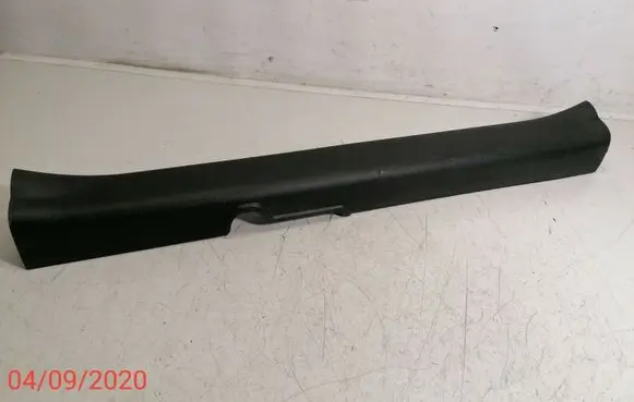 Hyundai i40 Front sill trim cover 858713Z000