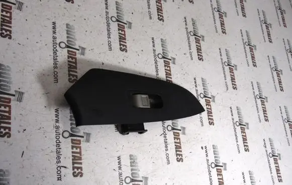 Honda CR-V Electric window control switch 83711SCAXA011M1