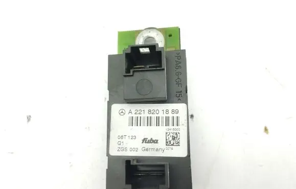 Mercedes-Benz S W221 Aerial antenna amplifier A2218201889