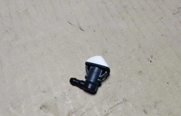 Acura MDX II Windshield washer spray nozzle 