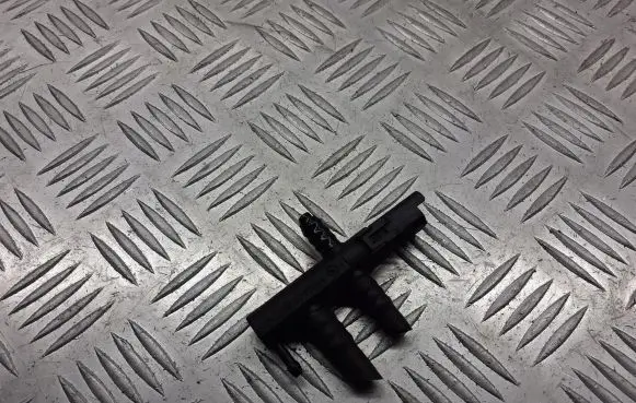 Citroen C4 I Vacuum valve 