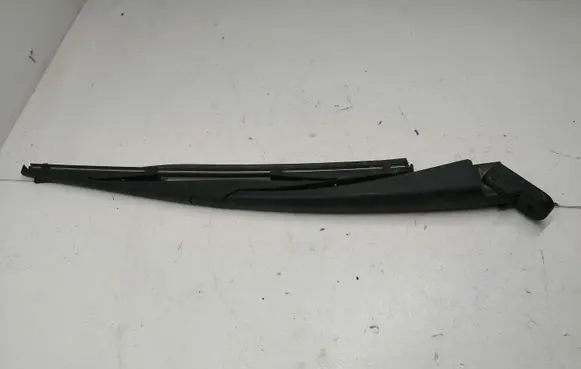 Hyundai ix35 Rear wiper blade arm F012