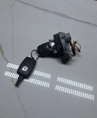 Volvo V50 Ignition lock 30737157