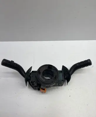 Wiper turn signal indicator stalk/switch