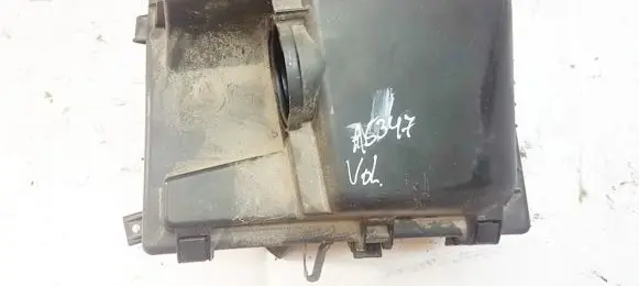 Volvo S60 Air filter box 8626061