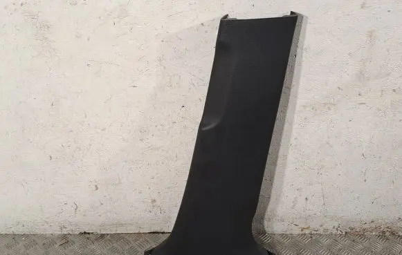 (B) pillar trim (bottom)