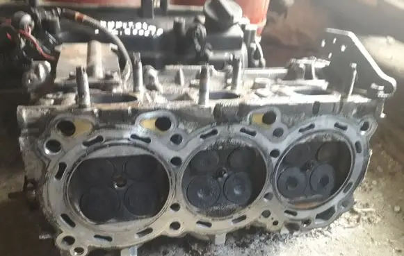 Nissan Quest Engine head 