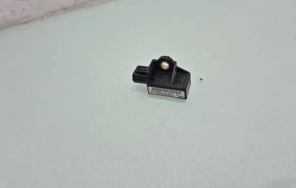 Honda Civic Airbag deployment crash/impact sensor 77970SNAA320M1