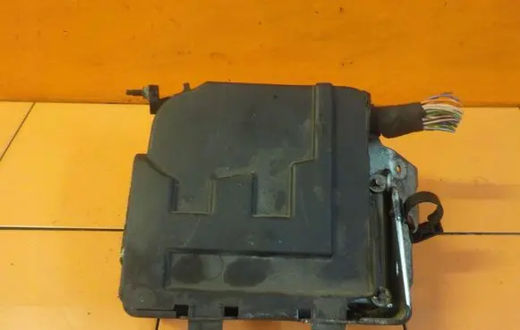 Peugeot 207 Engine control unit/module S122751105 115A2