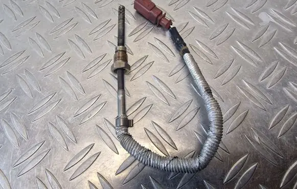 Audi A4 S4 B8 8K Exhaust gas temperature sensor 059906088M