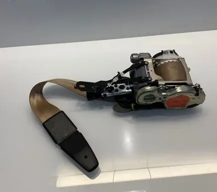 Porsche Macan (95B) Front seatbelt 95B857705G 313253599 7N0857737