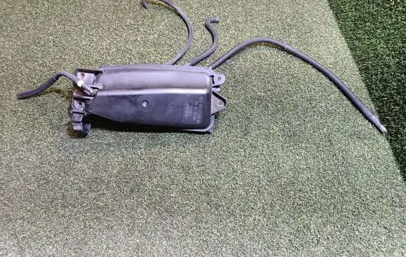 Mercedes-Benz E W212 Vacuum air tank A6510700568