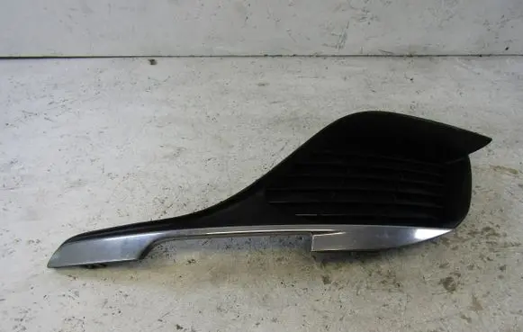 Peugeot 308 Front bumper lower grill AA35899377
