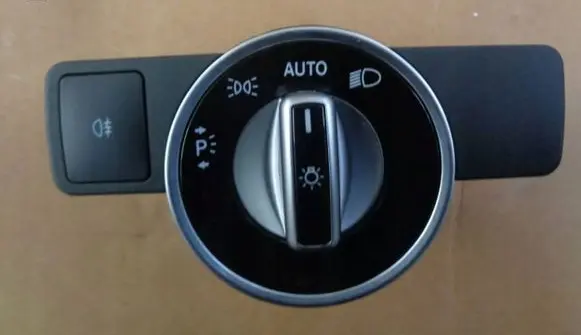 Mercedes-Benz E W212 Light switch A2129050551