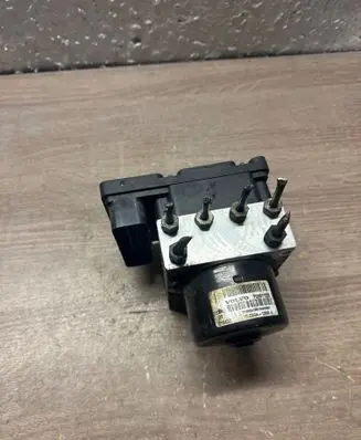 Volvo V70 ABS Pump 8671224 10092504033 5WK84002