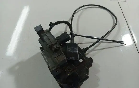 Renault Scenic III - Grand scenic III Front door lock 