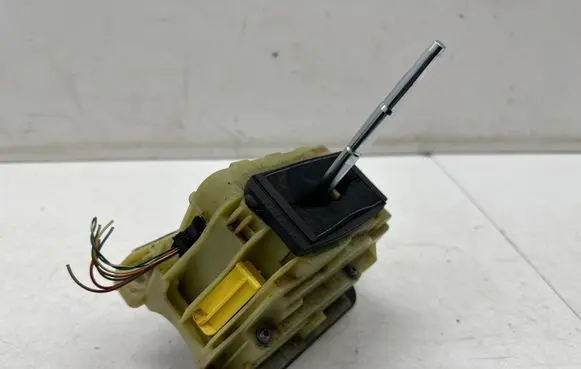 Mercedes-Benz E W212 Gear shifter/selector A2042678124